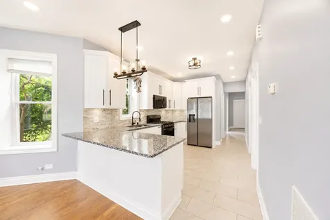 4513 West West End Avenue Chicago IL 60624