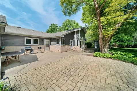16373 West Menna Lane Lincolnshire IL 60069