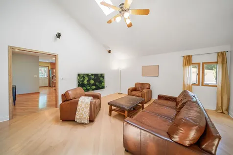 16373 West Menna Lane Lincolnshire IL 60069
