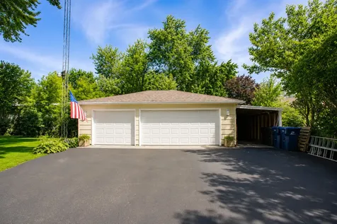 3006 South Elder Lane Holiday Hills IL 60051