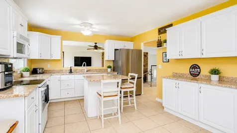 3006 South Elder Lane Holiday Hills IL 60051