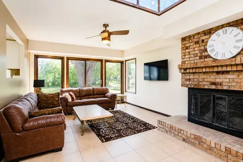 3006 South Elder Lane Holiday Hills IL 60051