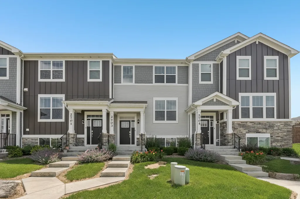 2703 Martini Street Mundelein IL 60060