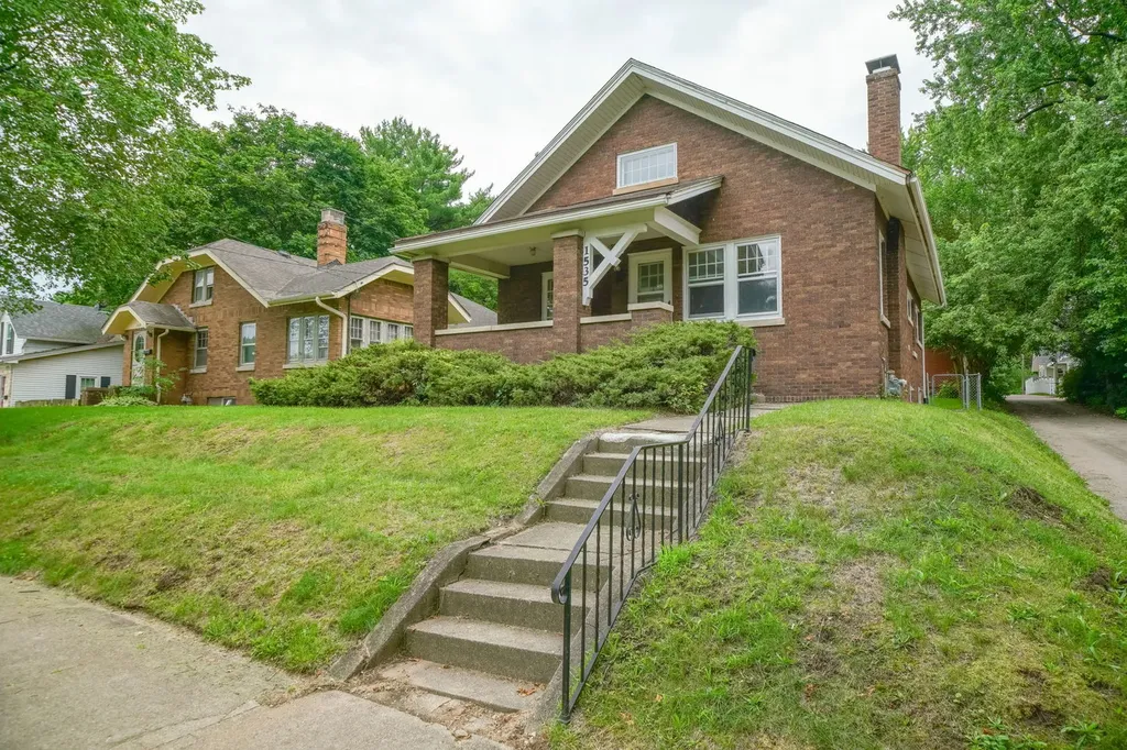 1535 Benton Street Rockford IL 61107