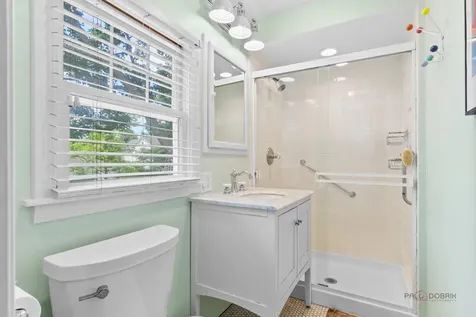 130 East North Avenue Lake Bluff IL 60044