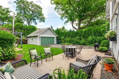 130 East North Avenue Lake Bluff IL 60044