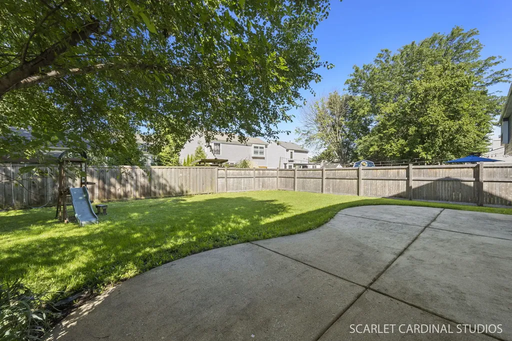 315 Newport Lane Aurora IL 60504