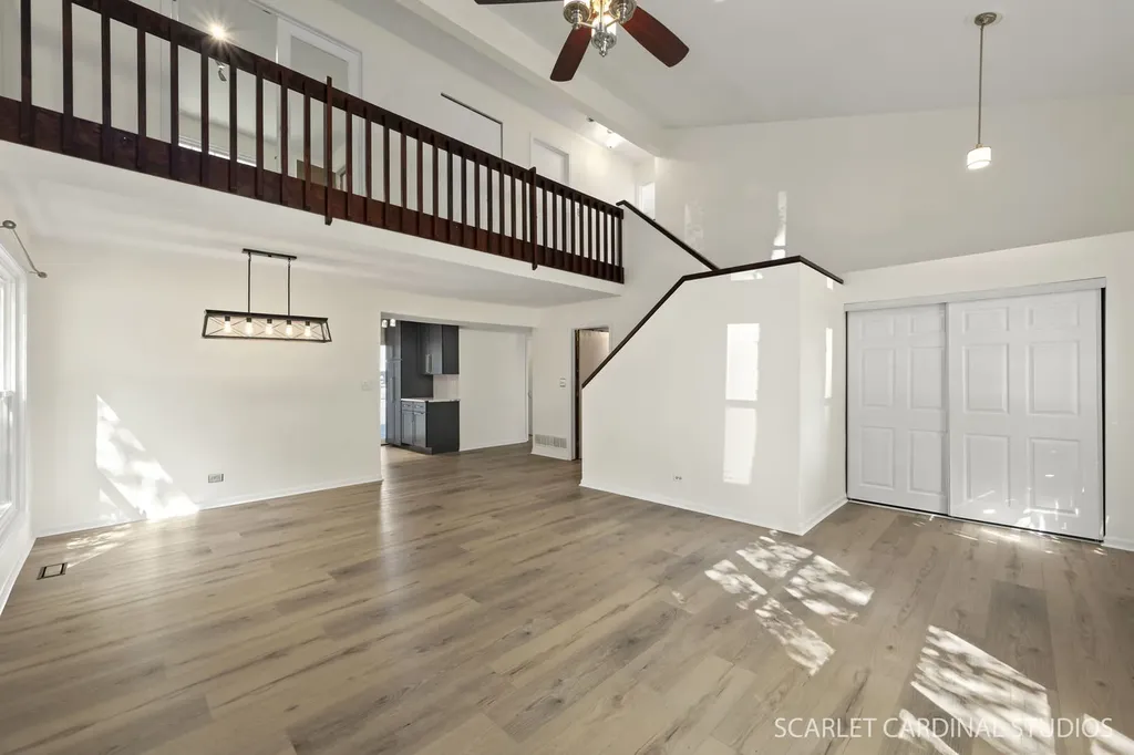 315 Newport Lane Aurora IL 60504
