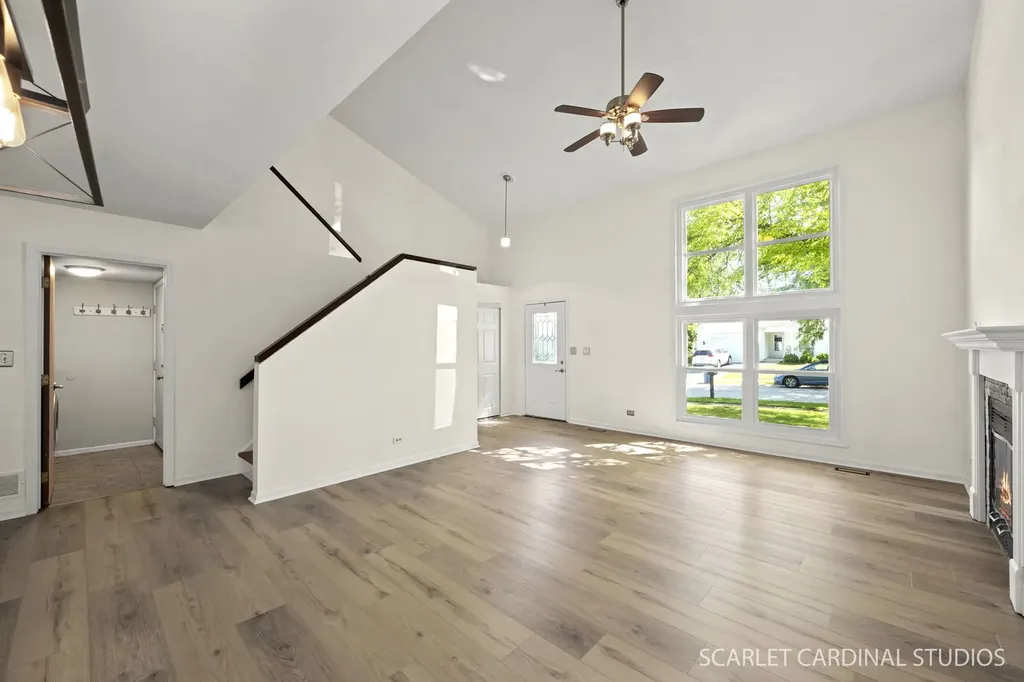 315 Newport Lane Aurora IL 60504