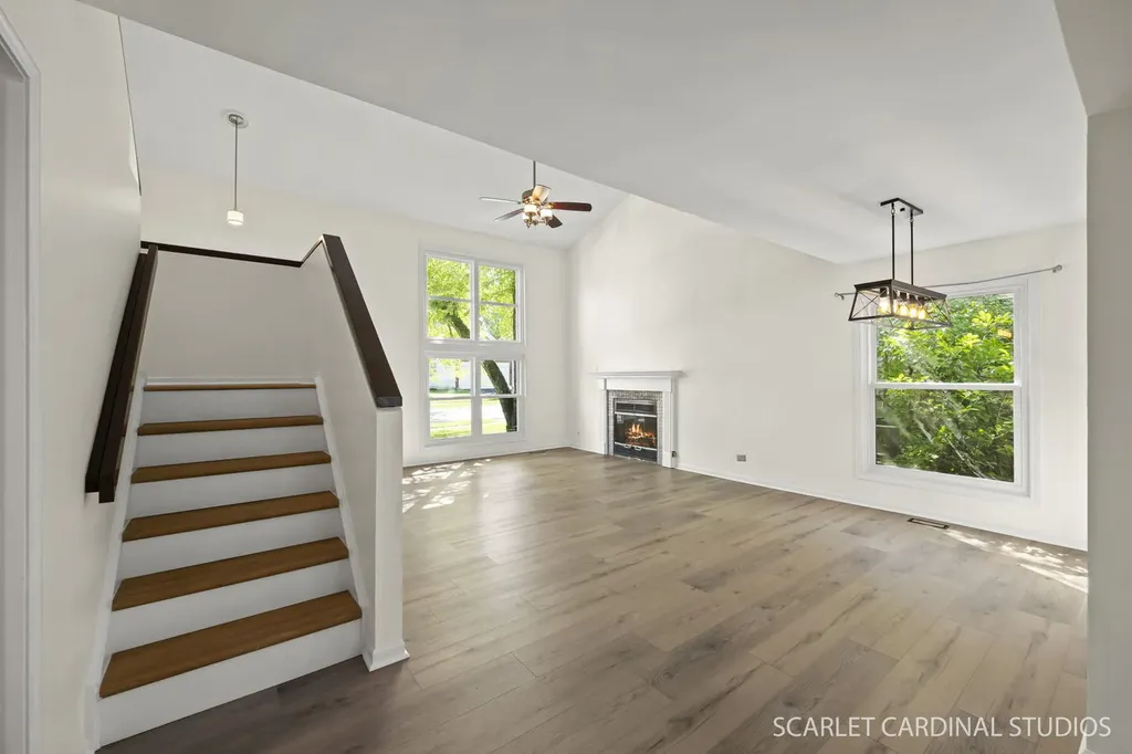 315 Newport Lane Aurora IL 60504