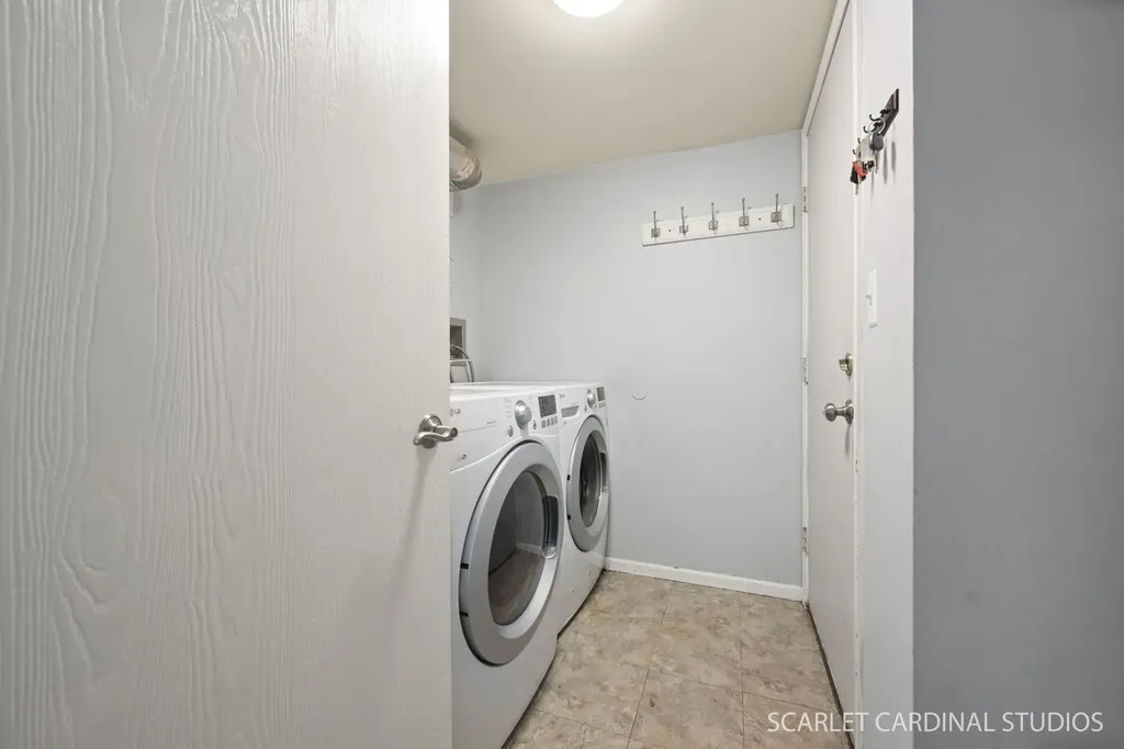 315 Newport Lane Aurora IL 60504