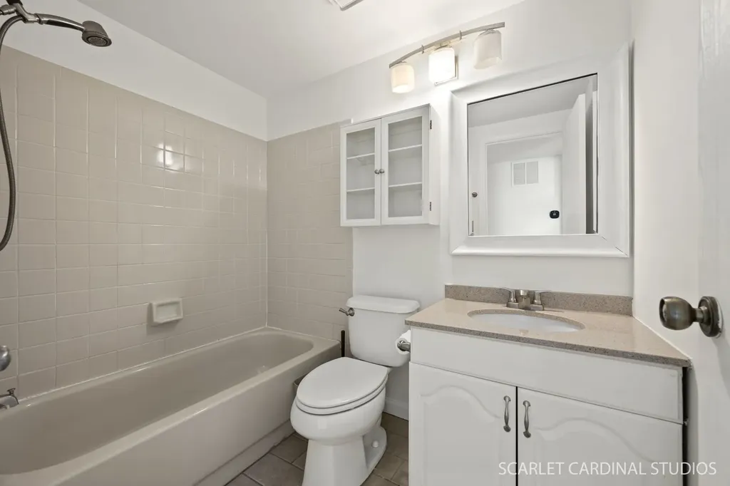 315 Newport Lane Aurora IL 60504