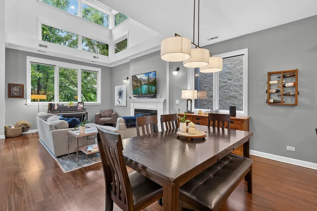 1320 West Grenshaw Street Chicago IL 60607