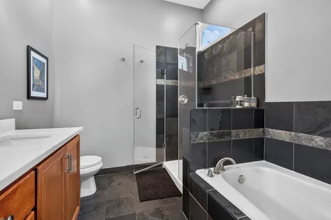 1320 West Grenshaw Street Chicago IL 60607