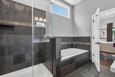 1320 West Grenshaw Street Chicago IL 60607