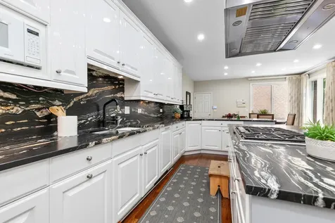 1302 Hawthorne Lane Hinsdale IL 60521