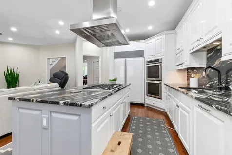 1302 Hawthorne Lane Hinsdale IL 60521