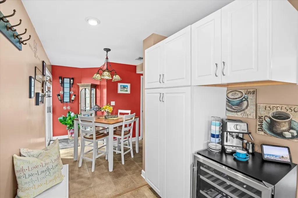 817 South Spring Road Elmhurst IL 60126