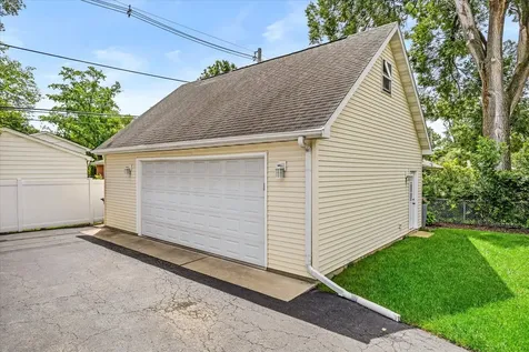 817 South Spring Road Elmhurst IL 60126