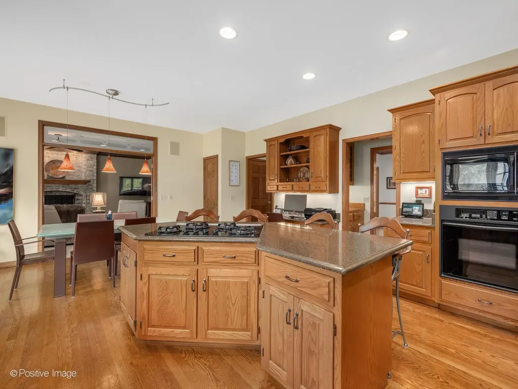 6905 Irish Court Darien IL 60561