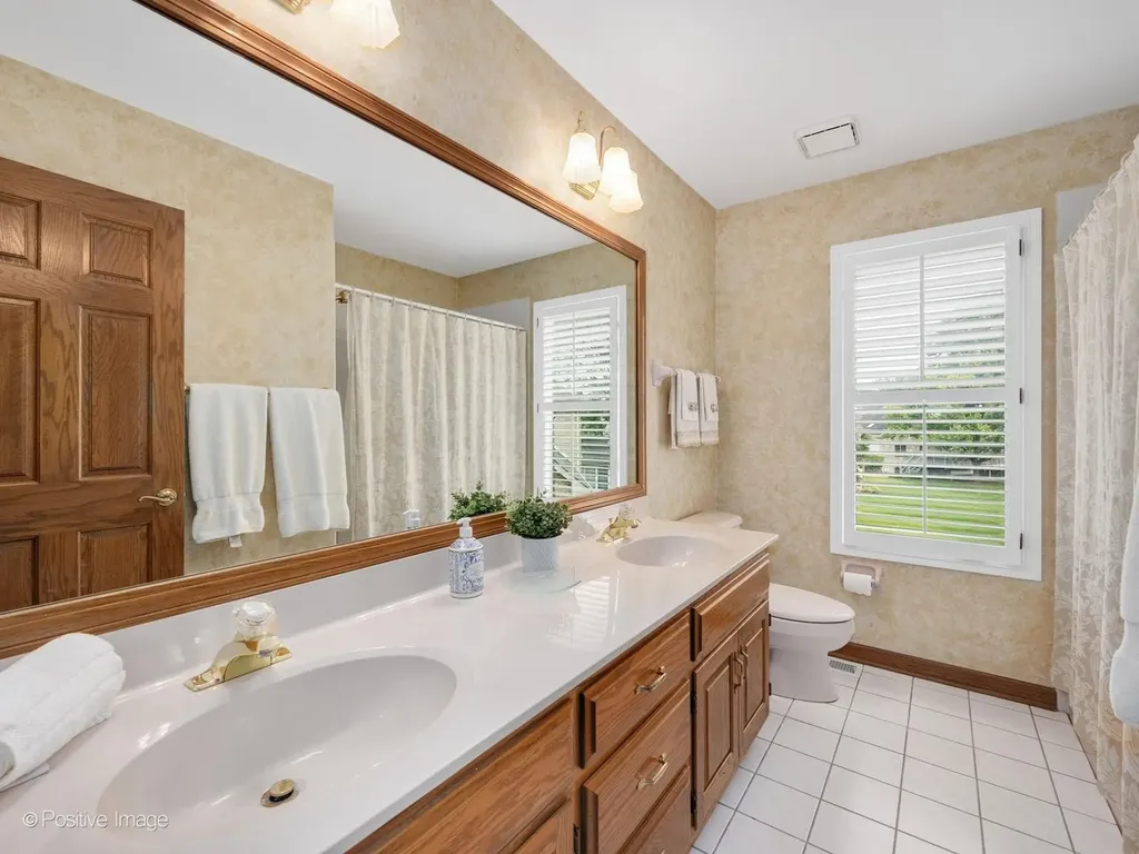 6905 Irish Court Darien IL 60561