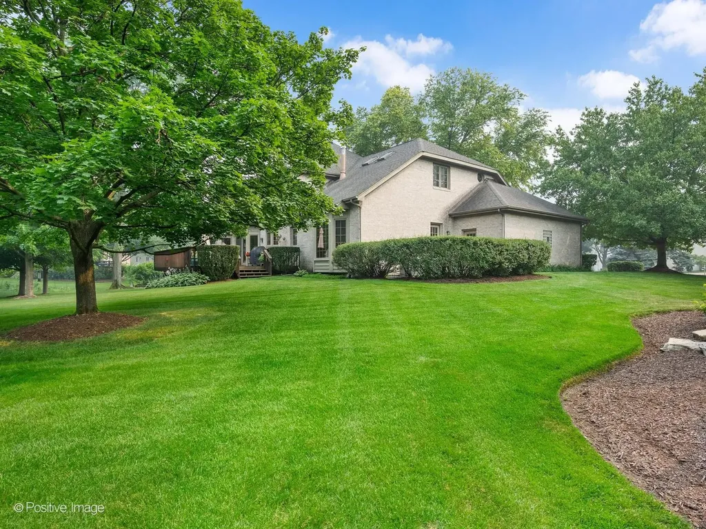6905 Irish Court Darien IL 60561