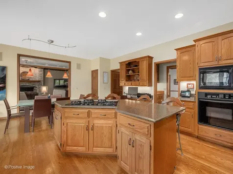 6905 Irish Court Darien IL 60561