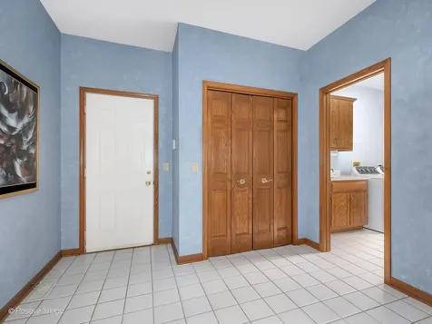 6905 Irish Court Darien IL 60561