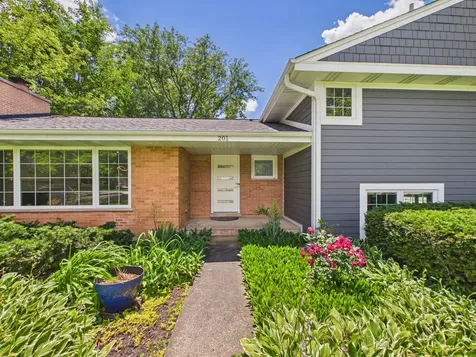 201 East Olive Avenue Prospect Heights IL 60070