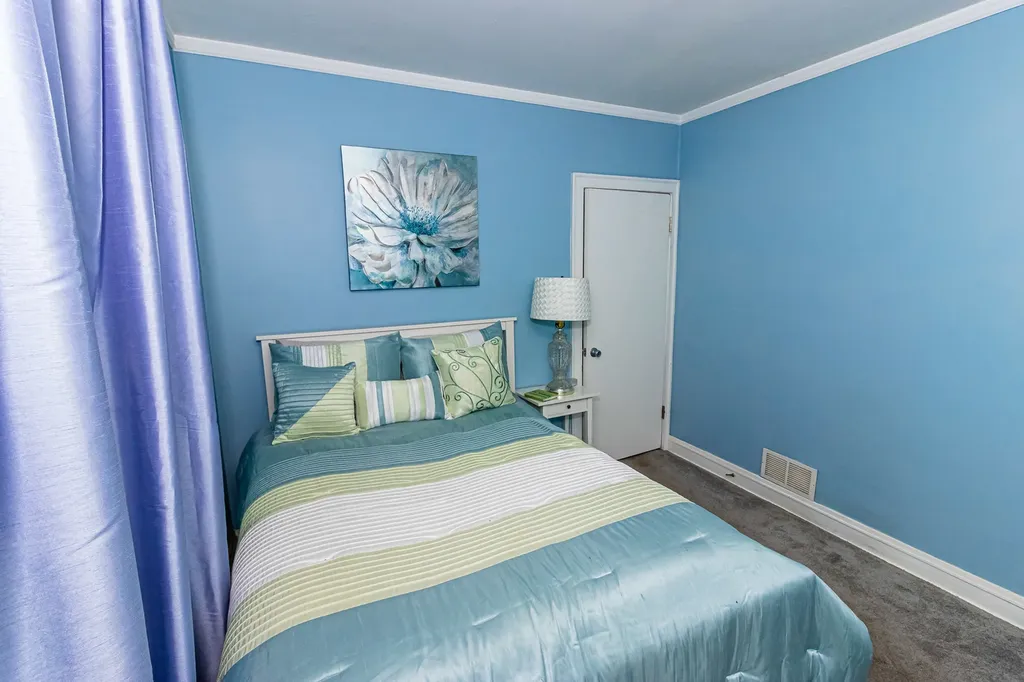 10714 South Eberhart Avenue Chicago IL 60628