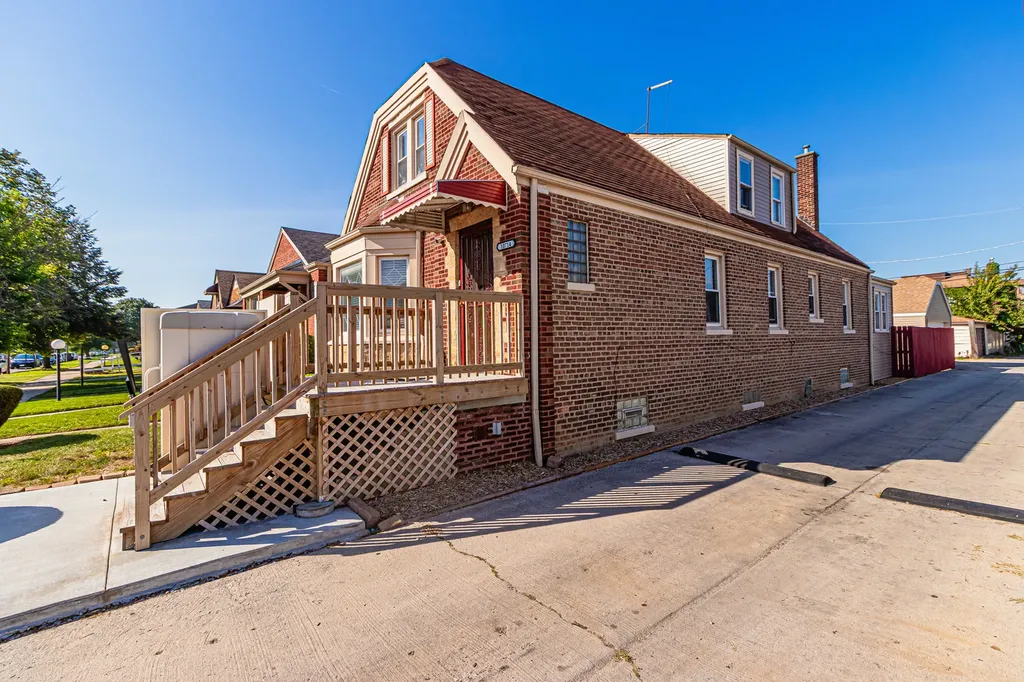 10714 South Eberhart Avenue Chicago IL 60628