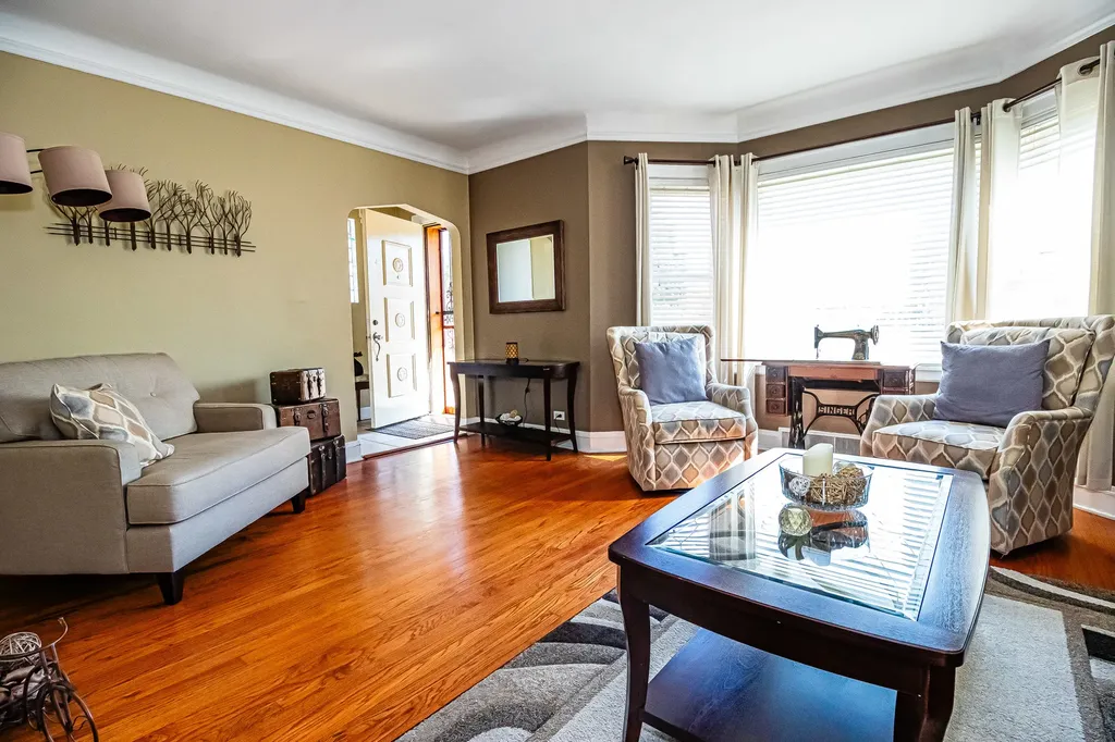 10714 South Eberhart Avenue Chicago IL 60628