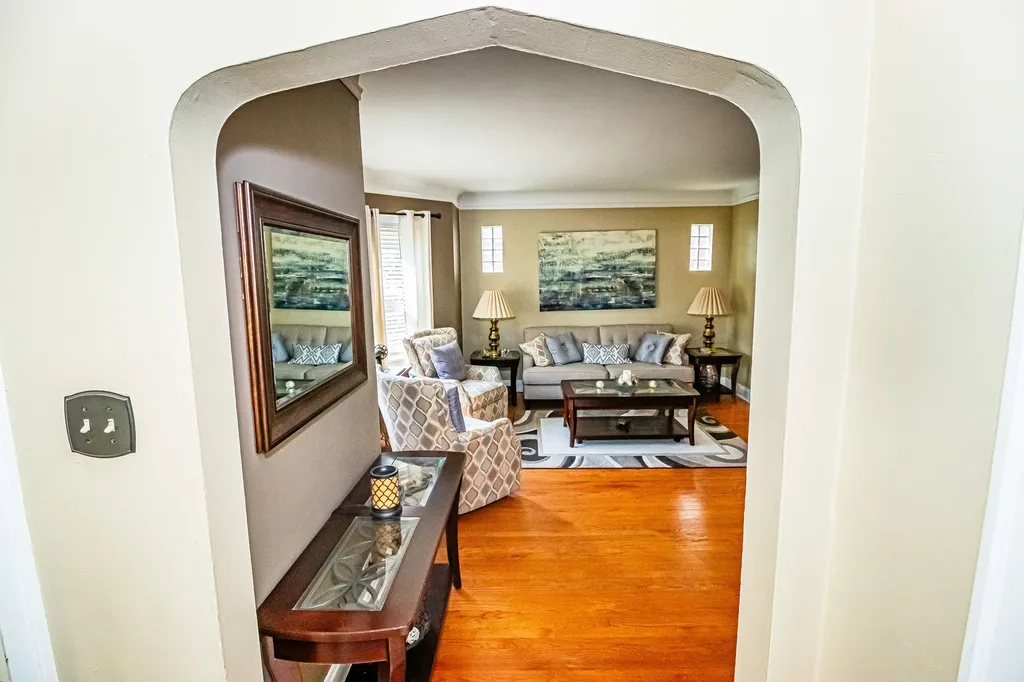 10714 South Eberhart Avenue Chicago IL 60628