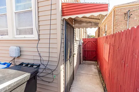 10714 South Eberhart Avenue Chicago IL 60628