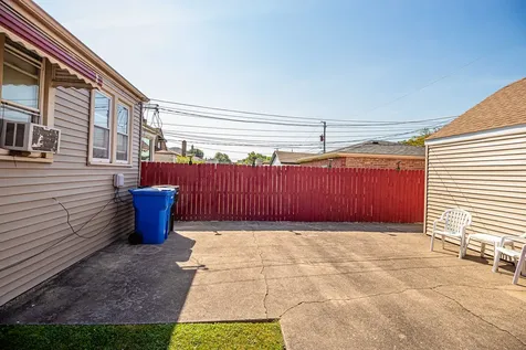 10714 South Eberhart Avenue Chicago IL 60628