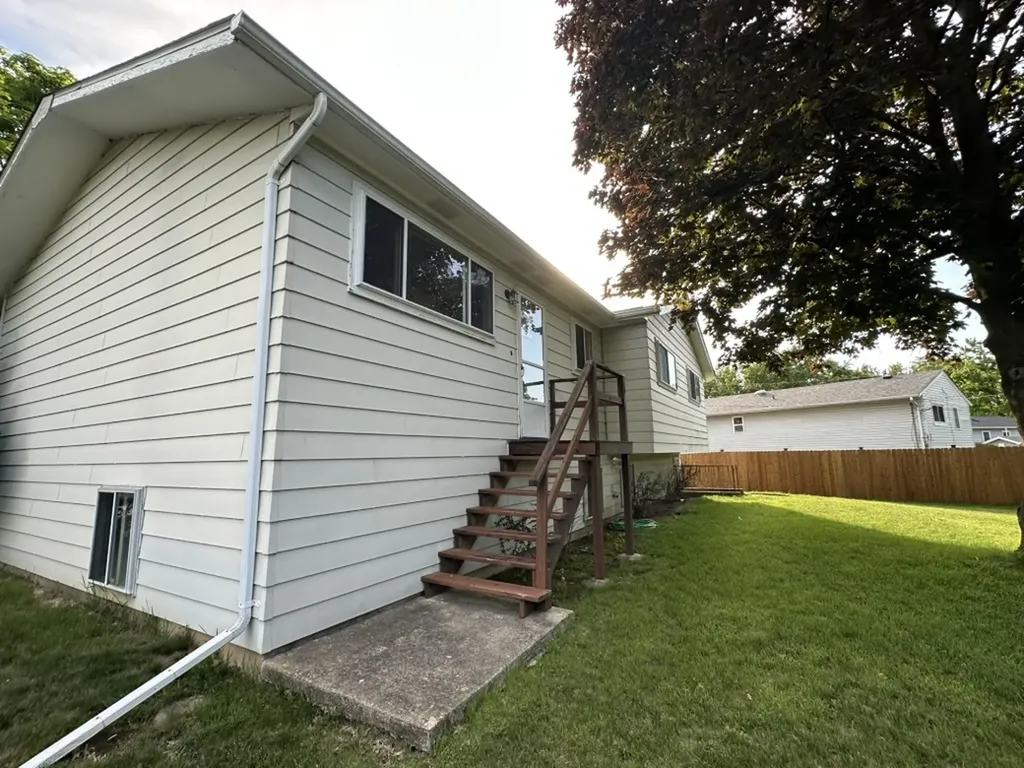 8119 Eastwood Lane Woodridge IL 60517