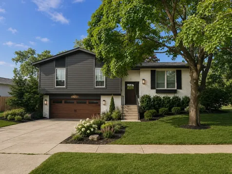 8119 Eastwood Lane Woodridge IL 60517