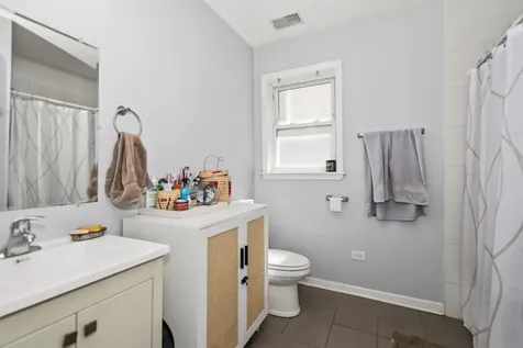 1246 West Ohio Street Chicago IL 60642