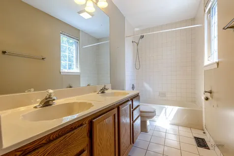 96 Manchester Drive Buffalo Grove IL 60089