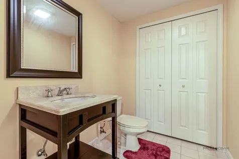 96 Manchester Drive Buffalo Grove IL 60089