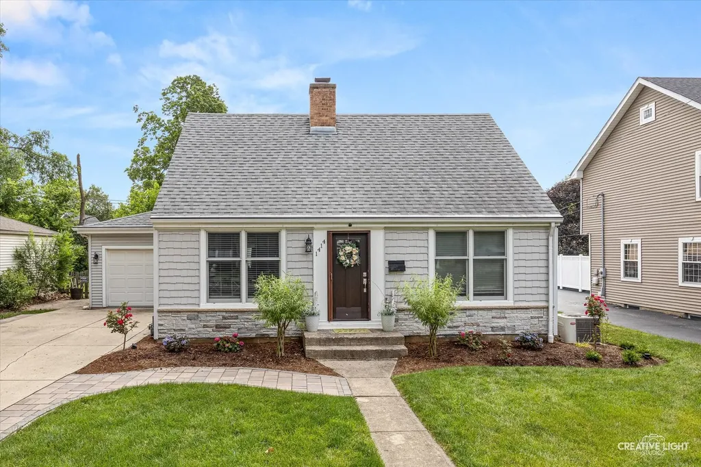 1414 South 4th Street St. Charles IL 60174