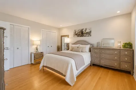 660 Versailles Circle Elk Grove Village IL 60007