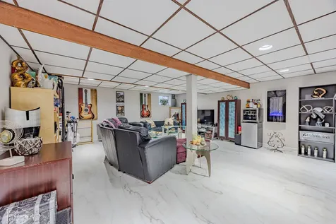 660 Versailles Circle Elk Grove Village IL 60007