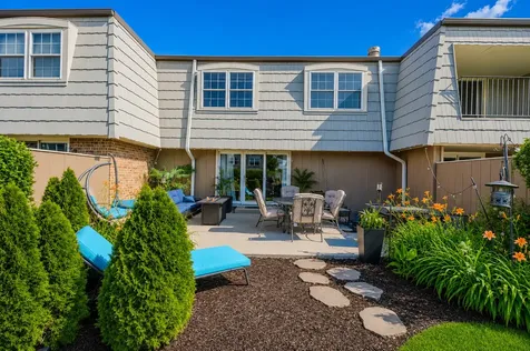 660 Versailles Circle Elk Grove Village IL 60007