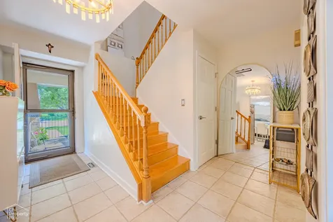 660 Versailles Circle Elk Grove Village IL 60007