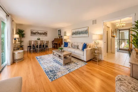 660 Versailles Circle Elk Grove Village IL 60007