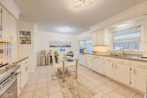 660 Versailles Circle Elk Grove Village IL 60007