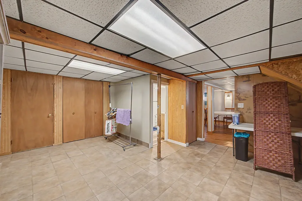 11301 South Avenue H Chicago IL 60617