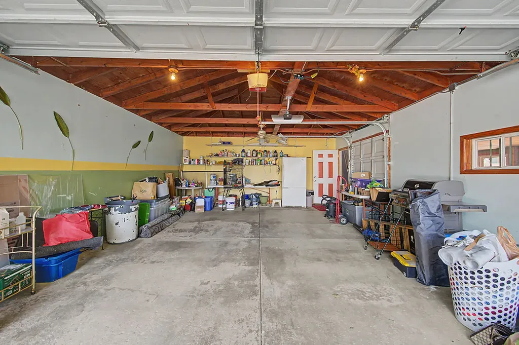 11301 South Avenue H Chicago IL 60617