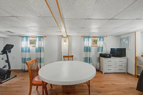 11301 South Avenue H Chicago IL 60617